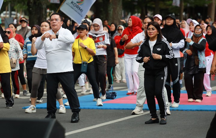 Wali Kota Pematangsiantar Wesly Silalahi, SH, MKn Hadiri Acara Car Free Day (CFD) Rangkaian Peringatan HUT Ke - 81 Kemerdekaan RI.
