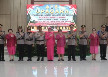 Regenerasi Kepemimpinan, Kapolres Simalungun Pimpin Sertijab Empat Jabatan Strategis di Aula Tathya Dharaka.