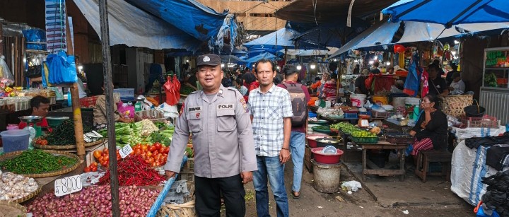 Polsek Siantar Barat Patroli Jalan Kaki di Pasar Horas Antisipasi 3C.