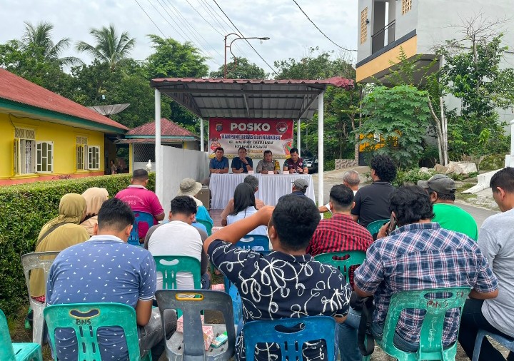 Bhabinkamtibmas Polsek Siantar Barat Hadiri Sosialisasi Narkoba di Jalan Catur.