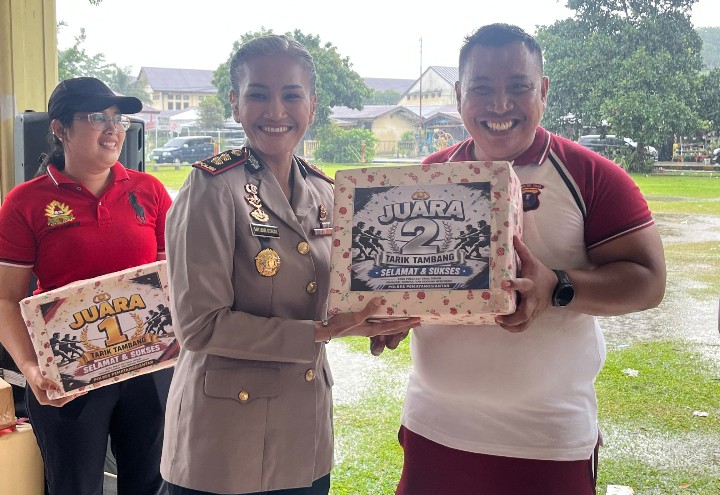 Dari Joget Balon hingga Tarik Tambang, Polres Pematangsiantar Semarakkan HUT Ke - 81 RI Penuh Keceriaan.
