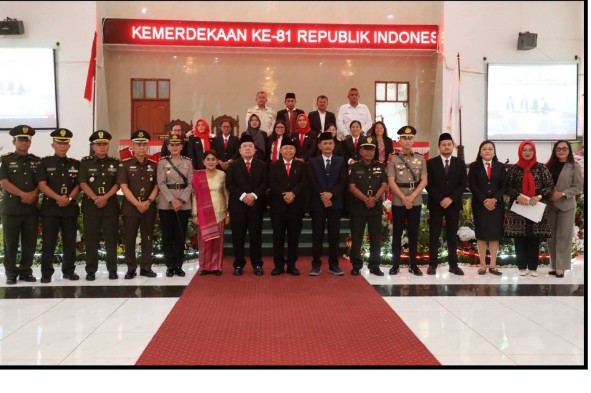 Ketua DPRD & Anggota DPRD Kota Pematangsiantar Bersama Dengan Forkopimda Foto Bersama Seusai Rapat Paripurna Pidato Kenegaraan.