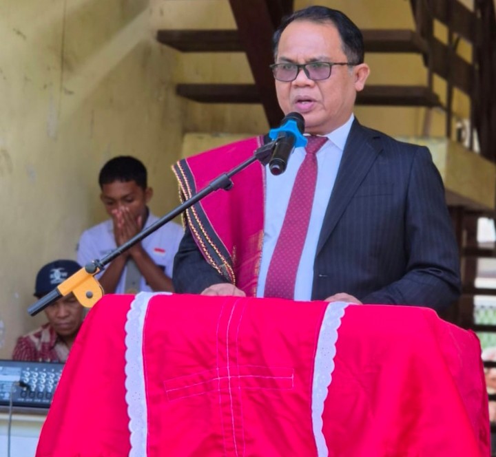 Rektor Universitas HKBP Nommensen Pematangsiantar, Dr. Muktar B. Panjaitan, M.Pd.