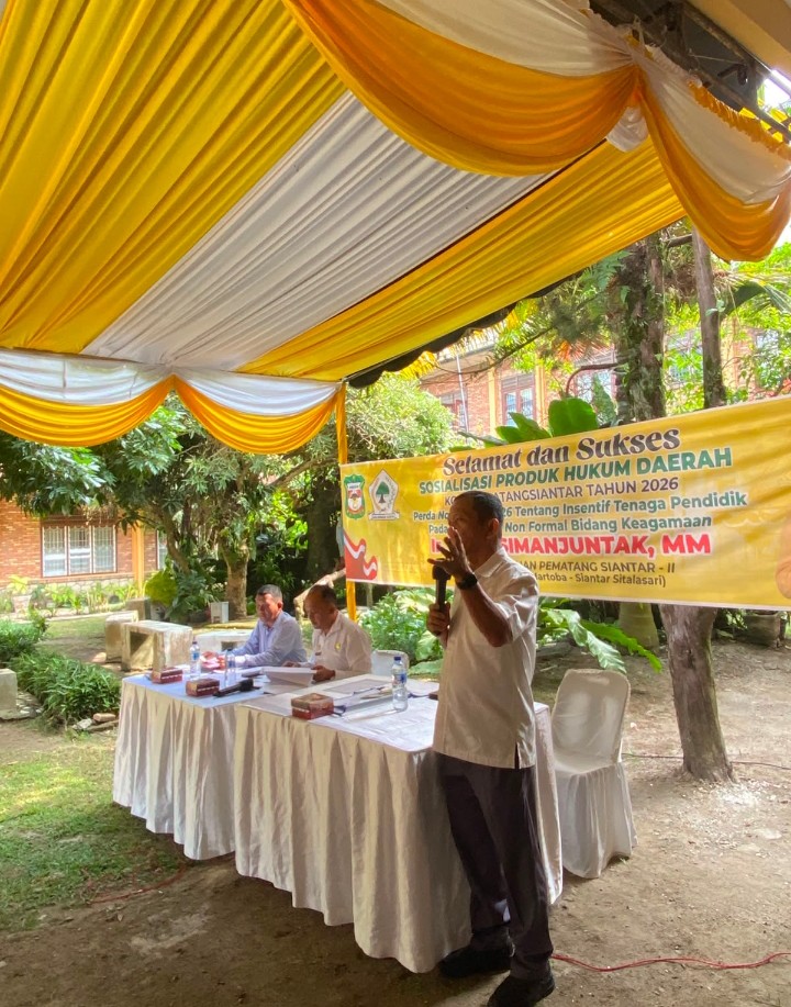 Wakil Ketua DPRD Kota Pematangsiantar Ir. Daud Simanjuntak, MM Menyampaikan Kata Sambutan di Kegiatan Sosper.