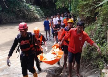 Bocah Hanyut di Bah Sosopan Ditemukan, BPBD Kota Pematangsiantar Sampaikan Terimakasih Pada Masyarakat & Seluruh Pihak Yang Terlibat.