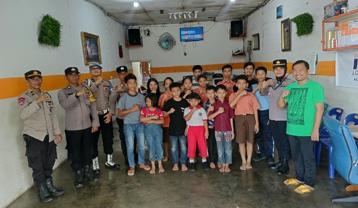 Kapolsek Siantar Utara Sambang Kamtibmas di Panti Asuhan Grace.