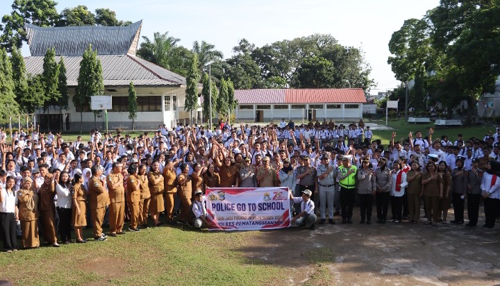 Sambut Hari Jadi Polwan Ke - 78, Polres Pematangsiantar Turun Ke Sekolah Edukasi Pelajar.