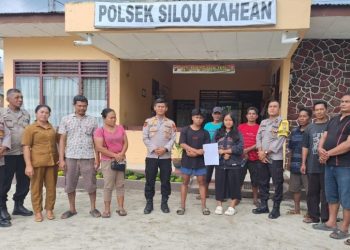 Sigap, Polsek Silou Kahean Damaikan Kasus Penghadangan Siswa di Pardomuan Bandar Lewat Mediasi Kekeluargaan.
