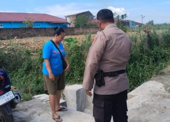 Polsek Siantar Selatan Monitoring Jembatan Rusak Diwilkumnya.