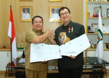 Wali Kota Pematangsiantar Wesly Silalahi, SH, MKn Menandatangani Perjanjian Kerja Sama Pemko Pematangsiantar Dengan PT Unitwin Indonesia tentang Pemanfaatan Taman Hewan Pematangsiantar.