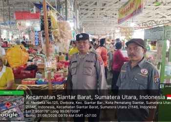 Polsek Siantar Barat Patroli Jalan Kaki Antisipasi 3C di Pasar Horas.