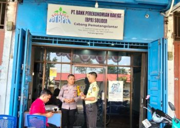 Jalin Silaturahmi,Bhabinkamtibmas Polsek Siantar Utara Sambang Kamtibmas di Kantor BPR.
