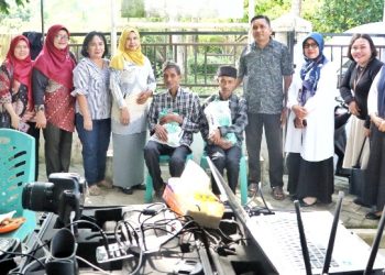 Warga Disabilitas Amansari Dapat Pelayanan Perekaman KTP-el di Rumah Dari Pemkab Simalungun.