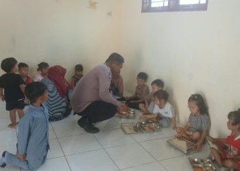 Bhabinkamtibmas Polsek Siantar Martoba Monitoring Distribusi MBG di PAUD SAB Jalan Rabaik Purba.