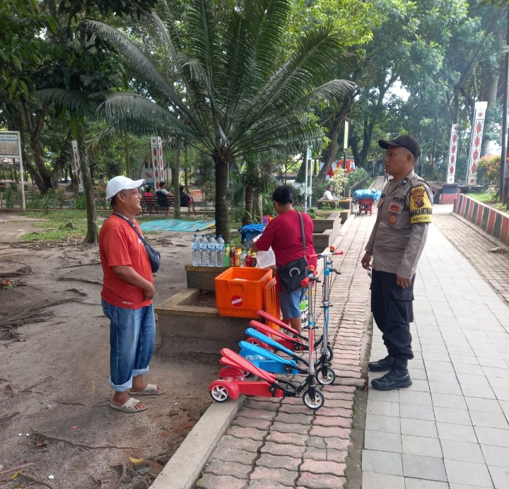 Bhabinkamtibmas Polsek Siantar Barat Patroli KRYD di Objek Vital Wilkumnya.