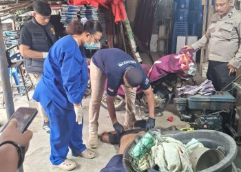 Tim INAFIS dan Polsek Bandar Huluan Profesional Tangani Temuan Mayat di Marihat Bandar.