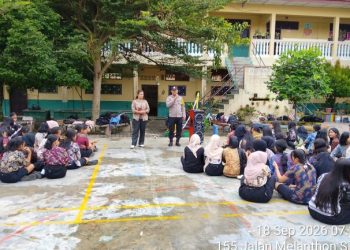 Bhabinkamtibmas Polsek Siantar Marihat Sambang Kamtibmas Cegah Tawuran di SMA Swasta Pelita.