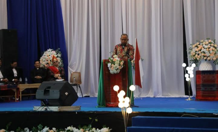 Ketua DPRD Kota Pematangsiantar Timbul Marganda Lingga , SH Menyampaikan Kata Sambutan di Pesta Parheheon Naposobulung HKBP Distrik V Sumatera Timur