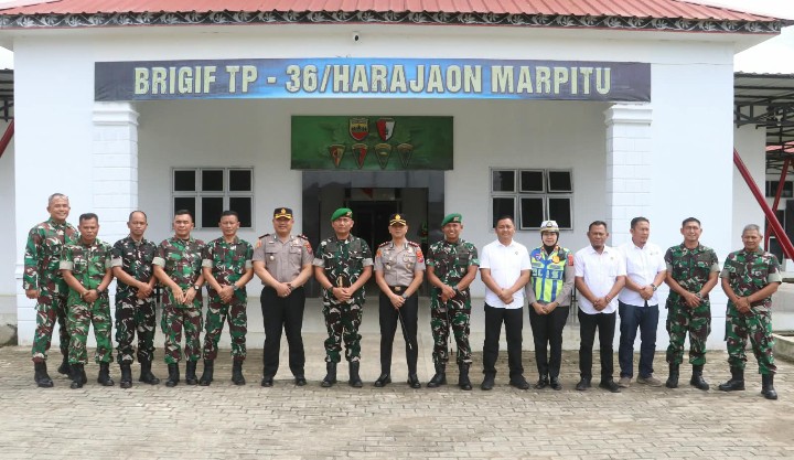 Kapolres Simalungun Jalin Silaturahmi & Perkuat Sinergitas TNI-Polri di Mako Brigif TP 036/Harajaon Marpitu.