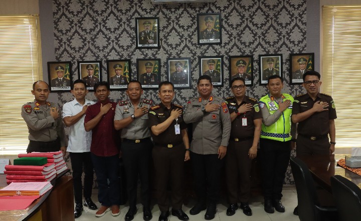 Kapolres Pematangsiantar Sambangi Kejari, Perkuat Sinergitas Penegakan Hukum.