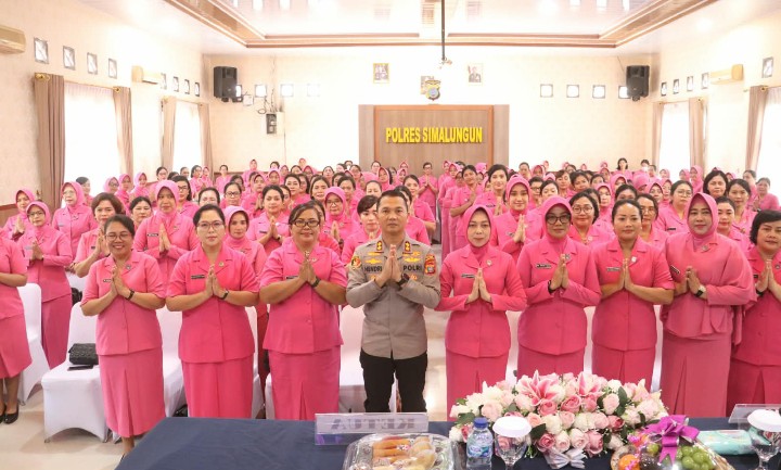 Hadir di Tengah Masyarakat, Kapolres Simalungun Ajak Bhayangkari Wujudkan Polri Sebagai Sahabat Yang Melindungi & Mengayomi.