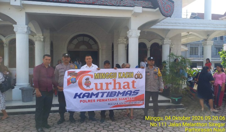 Polsek Siantar Marihat Minggu Masih Curhat Kamtibmas di Gereja HKI Jaln Melanthon Siregar.