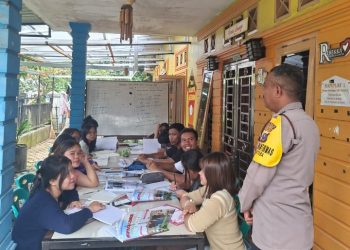 Bhabinkamtibmas Sambangi Bimbingan Bahasa Jerman, Sampaikan Pesan Kamtibmas.