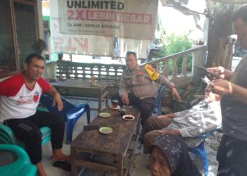Bhabinkamtibmas Polsek Siantar Barat Sambangi Warga Jalan Singosari, Jalin Kemitraan & Tingkatkan Kepercayaan Kepada Polri.