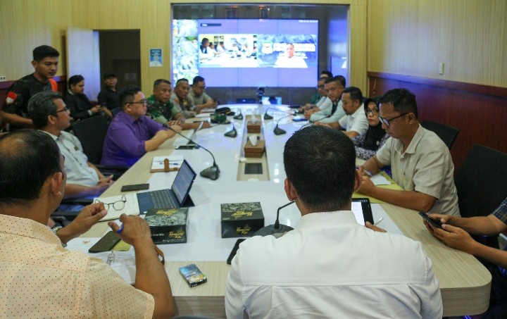 Wali Kota Pematangsiantar Wesly Silalahi, SH, MKn & Forkopimda Serta Para Pimpinan OPD Menggelar Rakor.