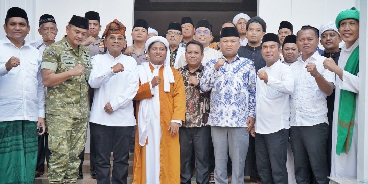Bupati Simalungun Resmikan Rumah Peradaban Tahfiz Qur’an Haji Dr. Sugiat Santoso di Peringatan Haul Ke - 17 Tuan Guru Batak.