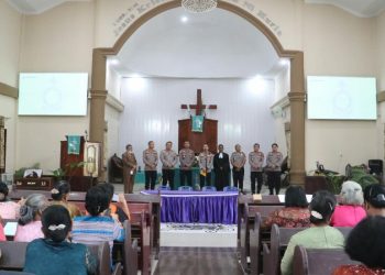 Safari Minggu Kasih di HKBP Serbelawan, Kapolres Simalungun Bagikan Paket Makanan & Ajak Jemaat Jauhi Narkoba Serta Judol.