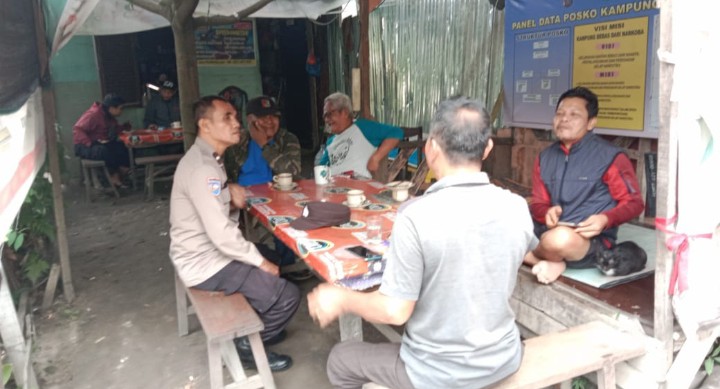 Polsek Siantar Barat Ajak Warga Jalan Jawa Bersama Sama Perangi Narkoba.