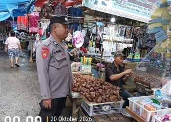 Polsek Siantar Barat Patroli dan Monitoring Pasar Murah di Pasar Horas.