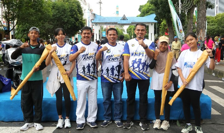 Wali Kota Pematangsiantar Wesly Silalahi, SH, MKn Diwakili Sekda Junaedi Antonius Sitanggang, SSTP, MSi Hadiri Kegiatan Fun Run dan Car Free Day (CFD) Yang Digelar DPD KNPI Kota Pematangsiantar.