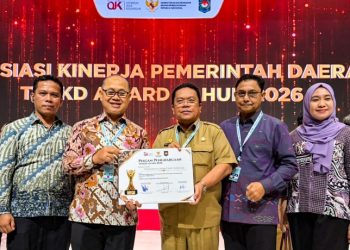 Wali Kota Pematangsiantar Wesly Silalahi, SH, MKn Menerima Penghargaan Kota Pematangsiantar Sebagai Nominasi Tim Percepatan Akses Keuangan Daerah (TPAKD) Award Tahun 2026.