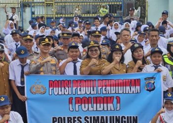 Polidik di SMPN 1 Panei : Kapolres Simalungun Ajak 300 Siswa Tolak Tawuran & Raih Cita - Cita.