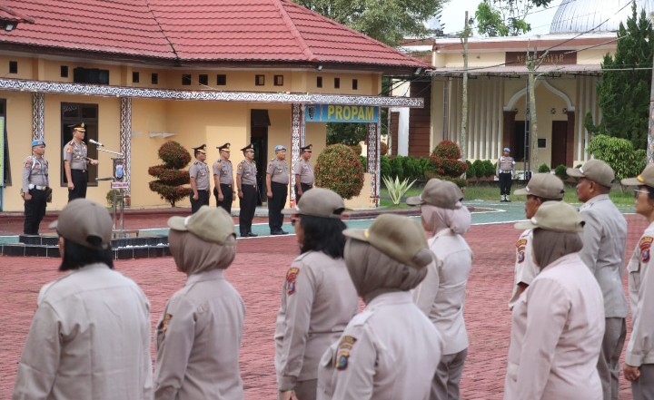Kapolres Simalungun Pimpin Upacara Hari Sumpah Pemuda Ke - 98, Polri Tegaskan Komitmen Berintegritas & Humanis.