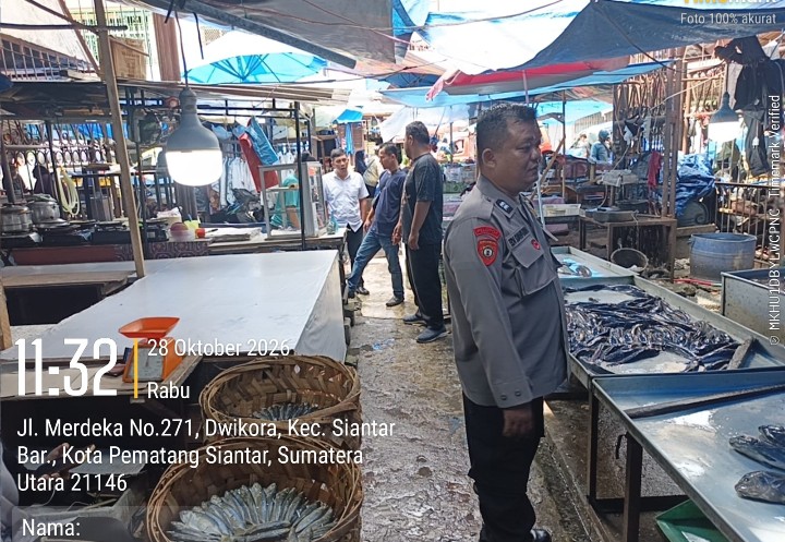 Polsek Siantar Barat Patroli Jalan Kaki Antisipasi 3C di Pasar Horas.